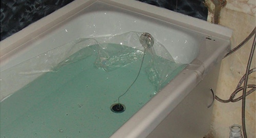 Установкой акрилового вкладыша | Колпашево